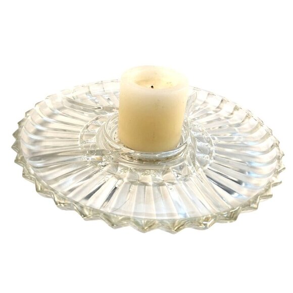 Clear Glass Divided Serving Platter With Scalloped Edges & Center Dip Bowl 12 I - Picture 3 of 10